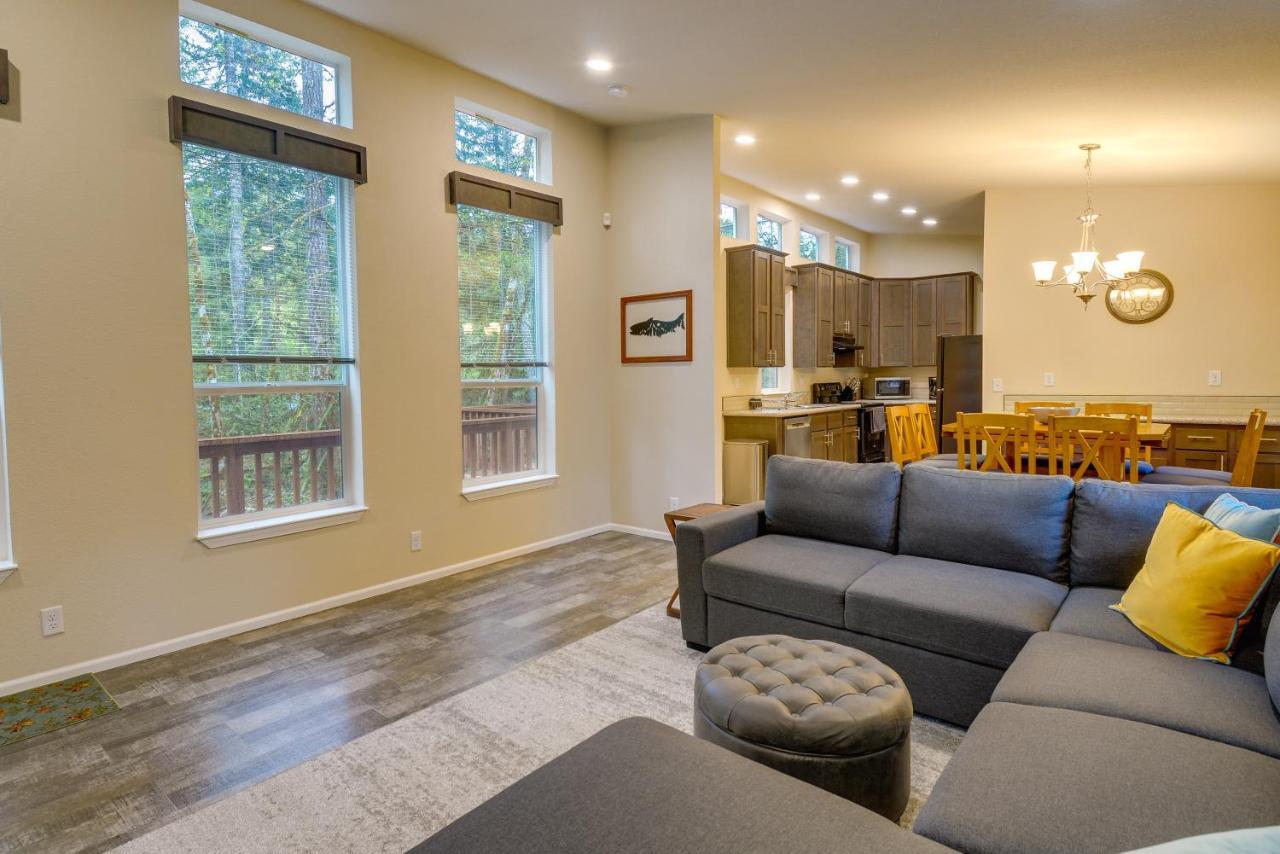 Hoodsport Vacation Rental With Private Lake Access! Bagian luar foto