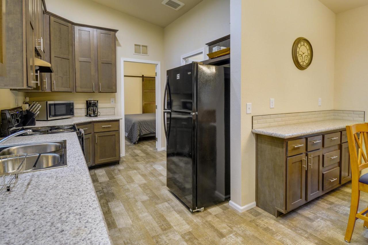 Hoodsport Vacation Rental With Private Lake Access! Bagian luar foto