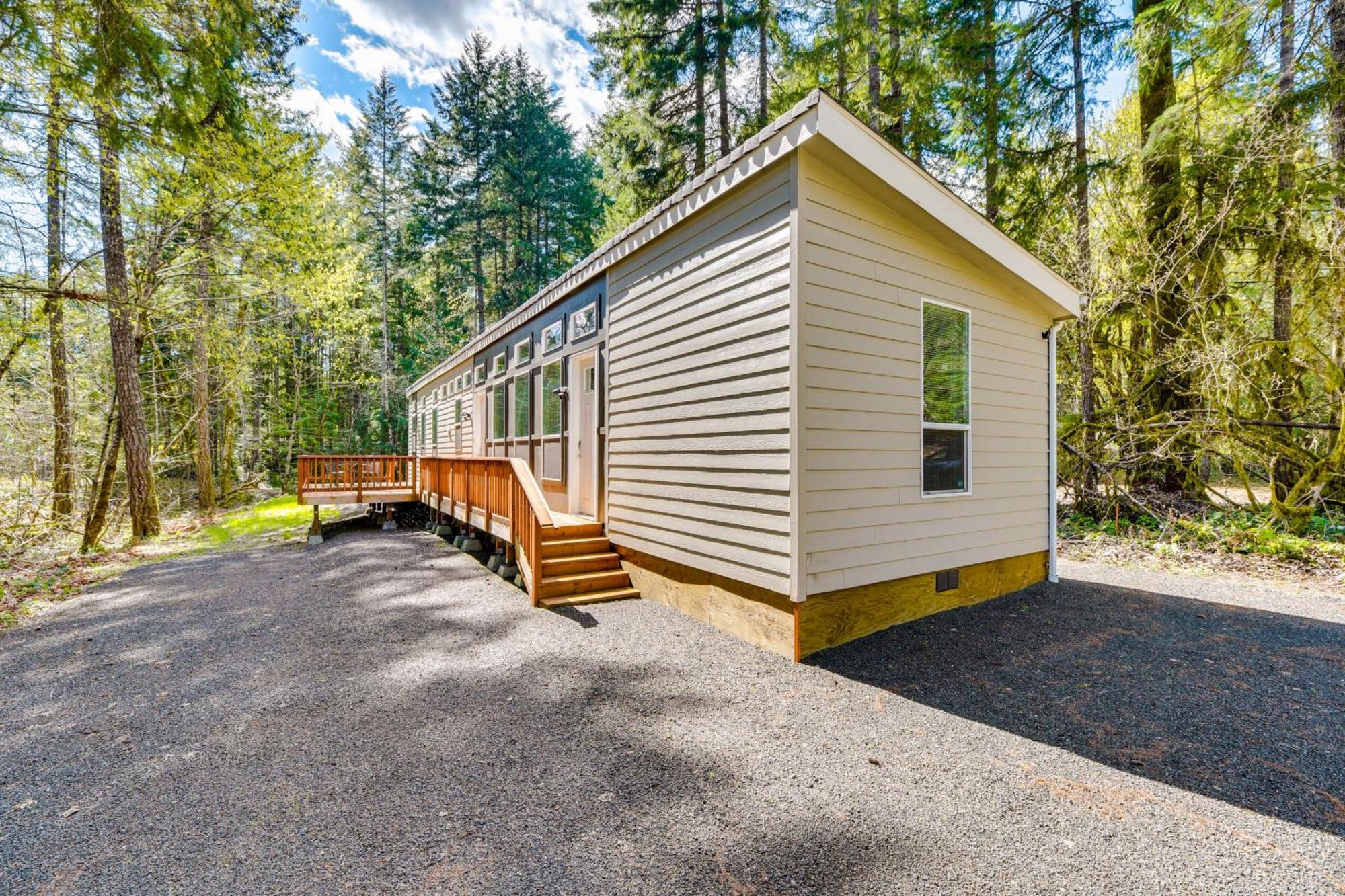 Hoodsport Vacation Rental With Private Lake Access! Bagian luar foto